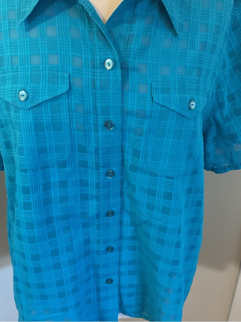 Alfred Dunner Size 16 Turquoise Textured Check Button Up Shirt Short Sleeve - Picture 4 of 6
